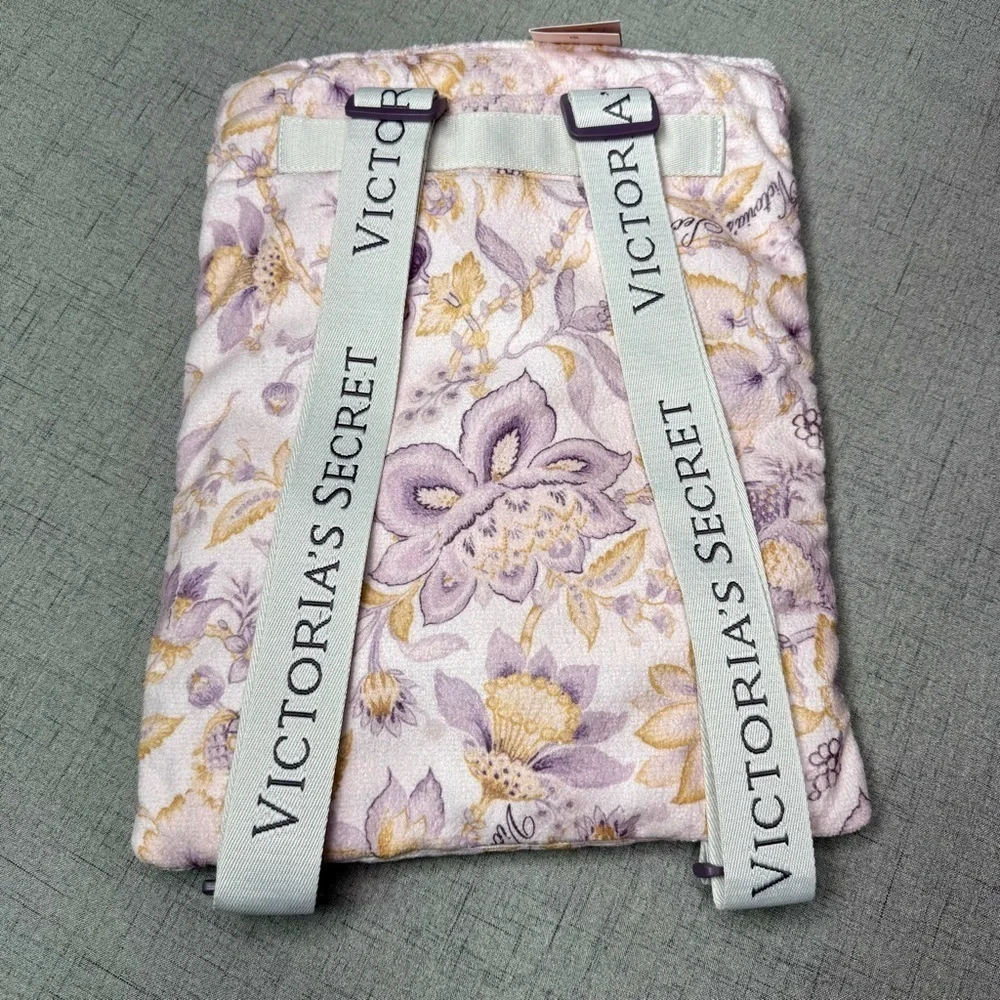 Victoria’s Secret 2 in 1 Beach Towel Backpack Pool Bag Purple Floral NWT